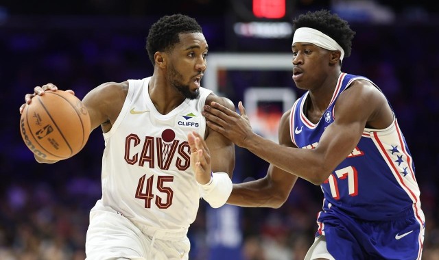 官方网站-骑士三杀76人！泰森7个3分+39分，生涯新高！马克西对不起恩比德